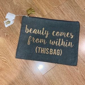 NWT make up bag